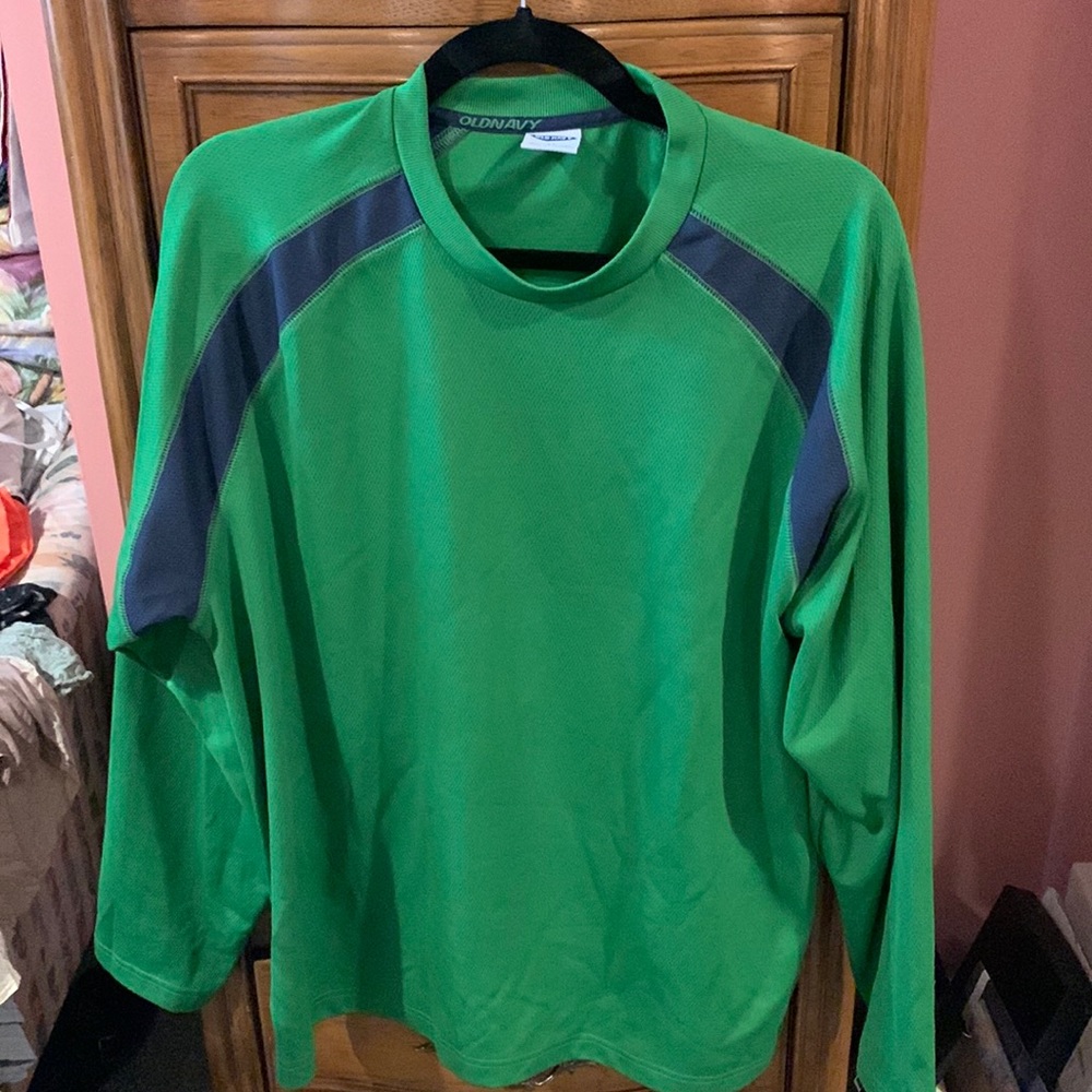 Green old navy long sleeve shirt